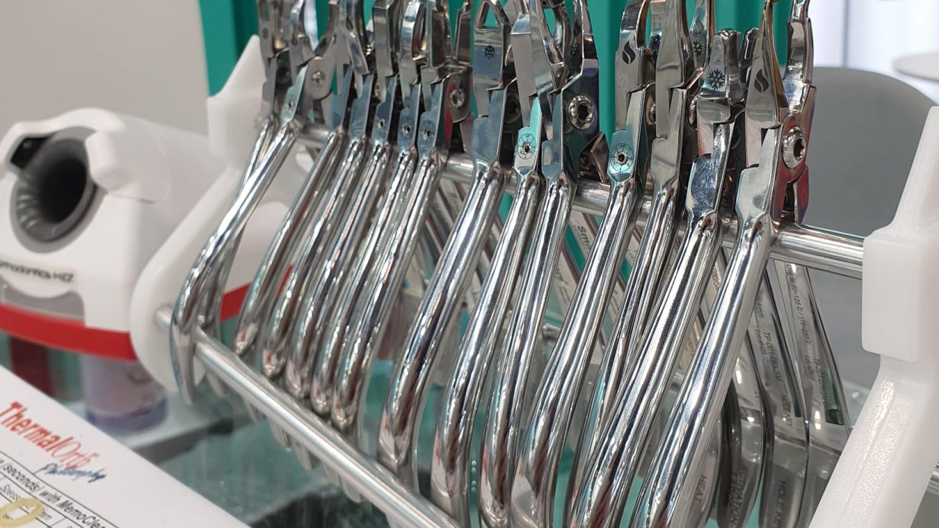 alicates para alineadores invisibles de Orthodontics